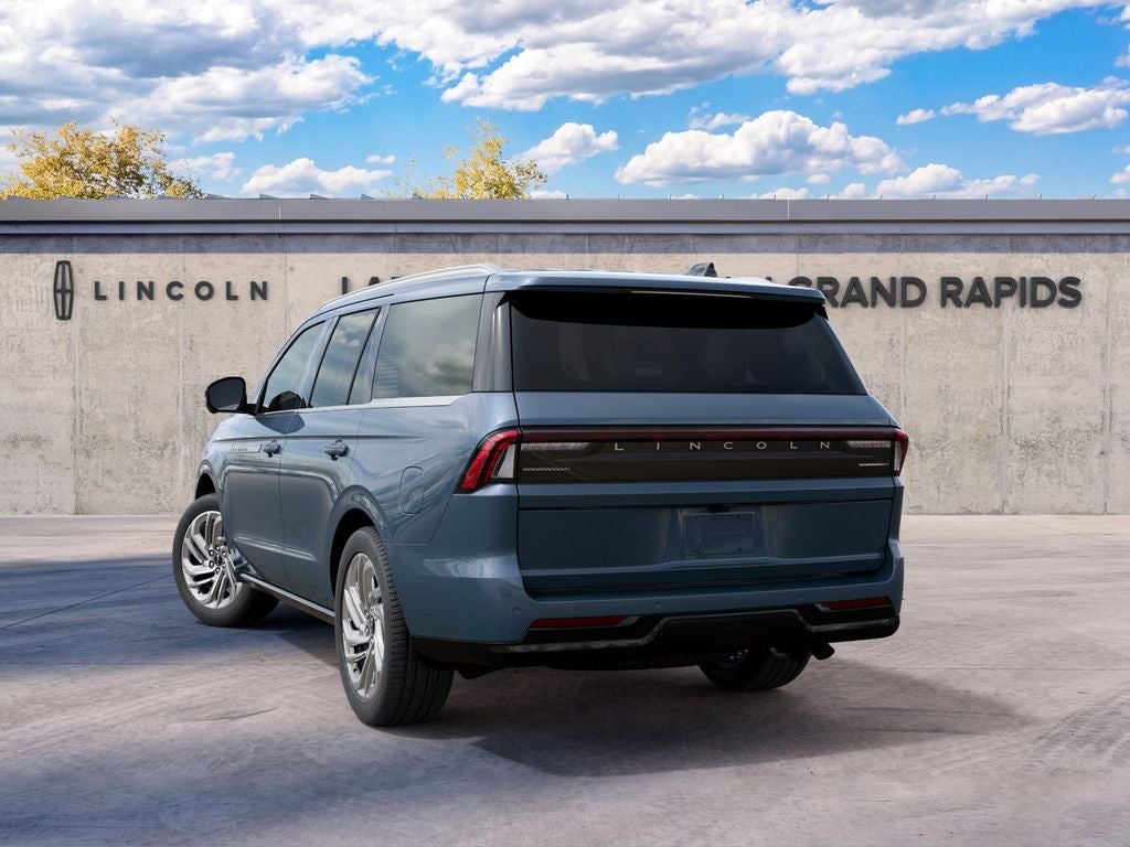 2027 Lincoln Navigator Reserve InTransit
