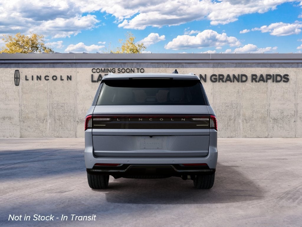 2027 Lincoln Navigator Reserve