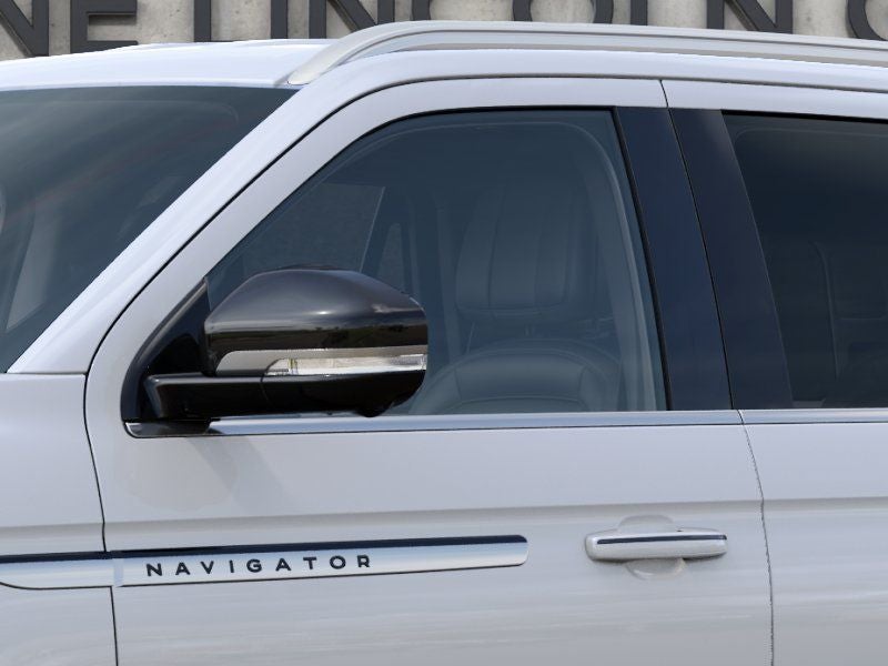 2027 Lincoln Navigator Premiere