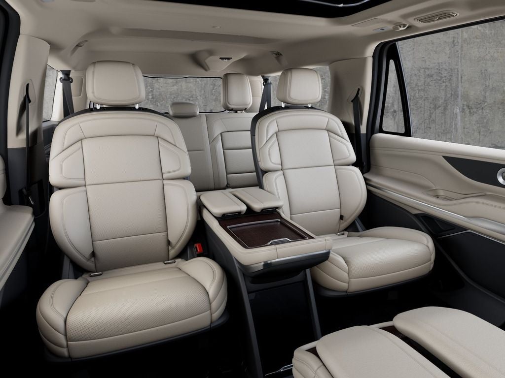 2027 Lincoln Navigator L Reserve InTransit