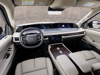 2027 Lincoln Navigator L Premiere InTransit