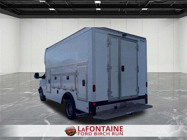 2022 GMC Savana 3500 Work Van