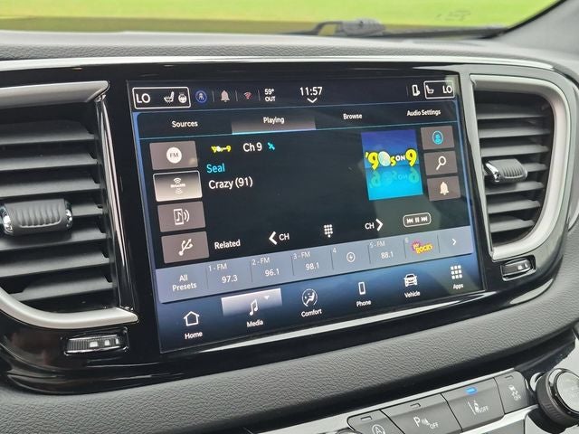 2025 Chrysler Pacifica Select