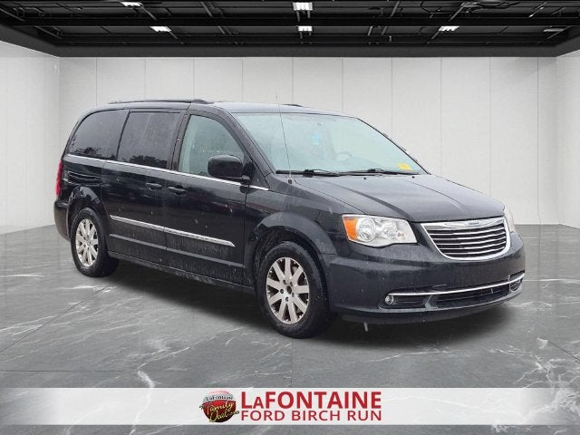 2016 Chrysler Town & Country Touring