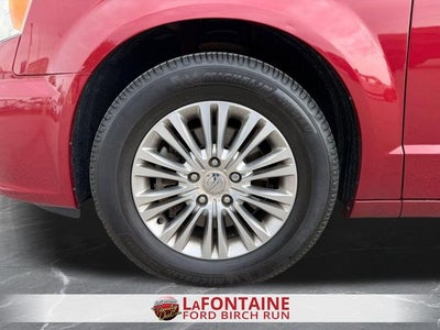 2014 Chrysler Town & Country Touring-L