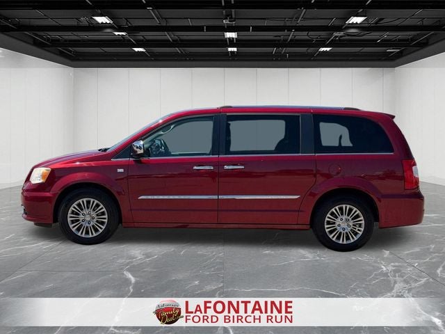2014 Chrysler Town &amp; Country Touring-L