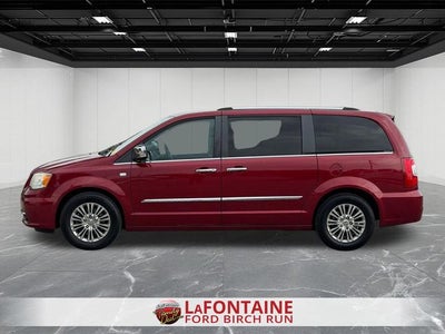 2014 Chrysler Town & Country Touring-L