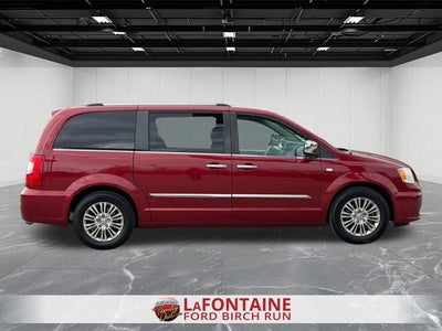 2014 Chrysler Town & Country Touring-L