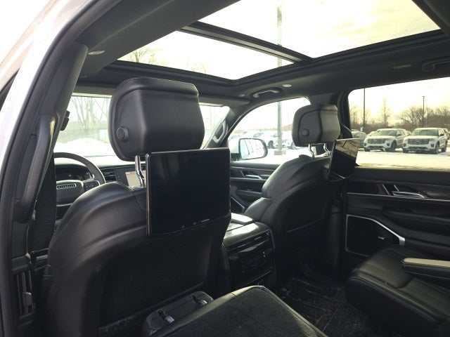 2022 Jeep Wagoneer Series III