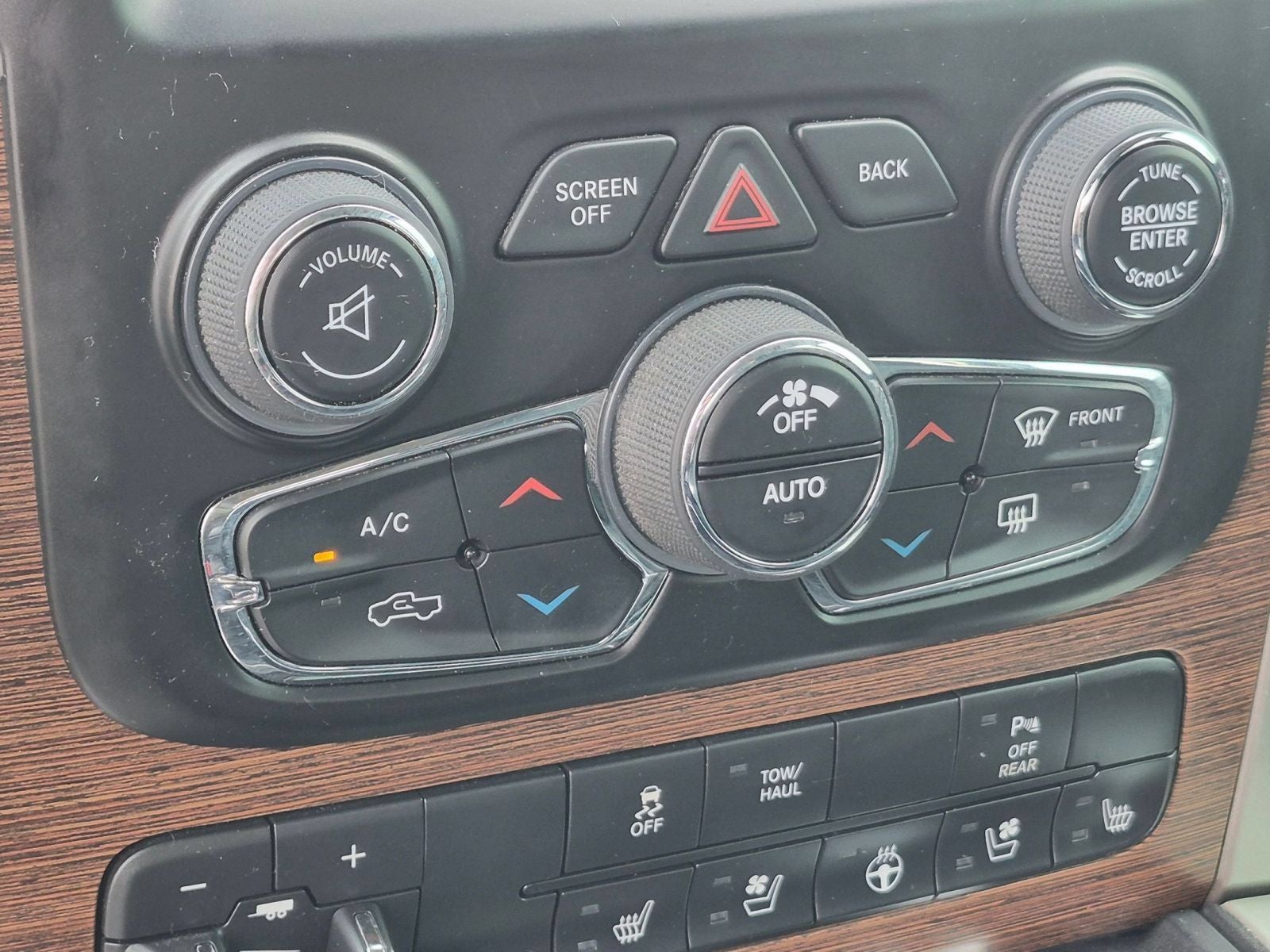 2015 RAM 1500 Laramie 4X4