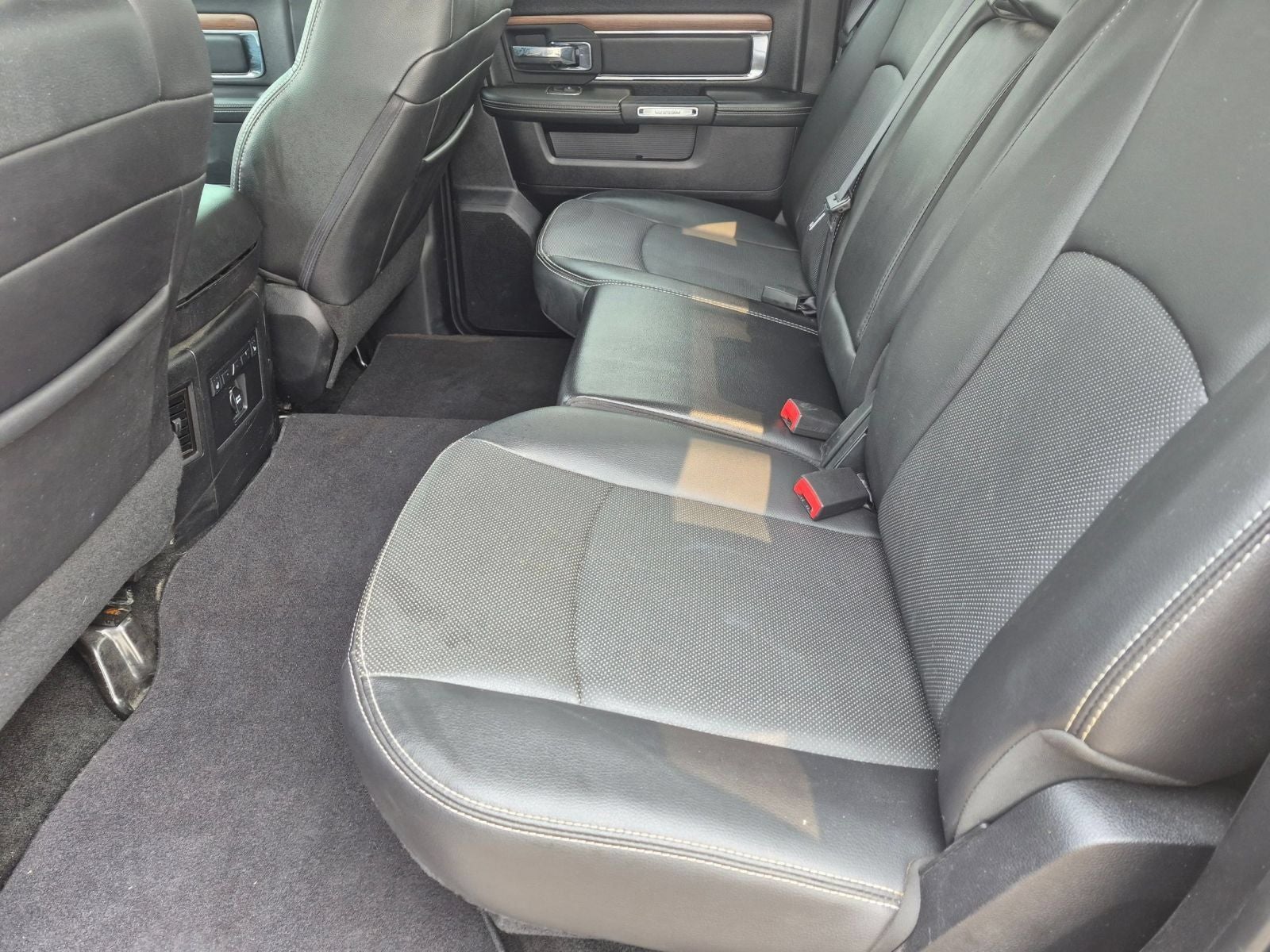 2015 RAM 1500 Laramie 4X4
