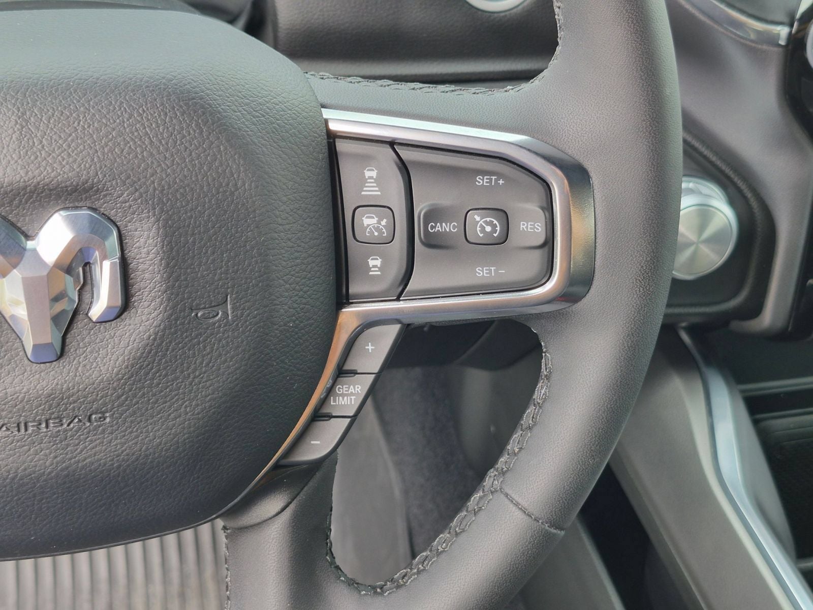 2025 RAM 1500 Laramie 4X4
