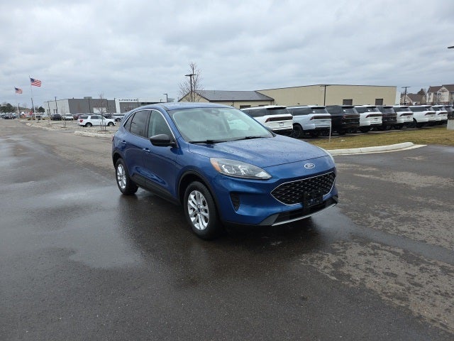 2022 Ford Escape Hybrid SE