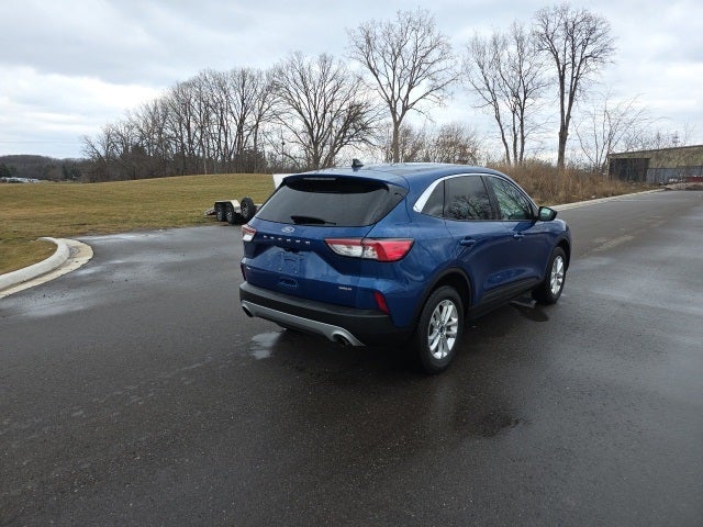 2022 Ford Escape Hybrid SE