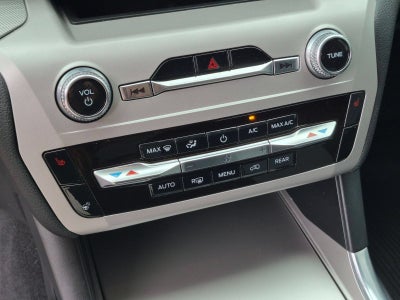 2023 Ford Explorer XLT 4WD