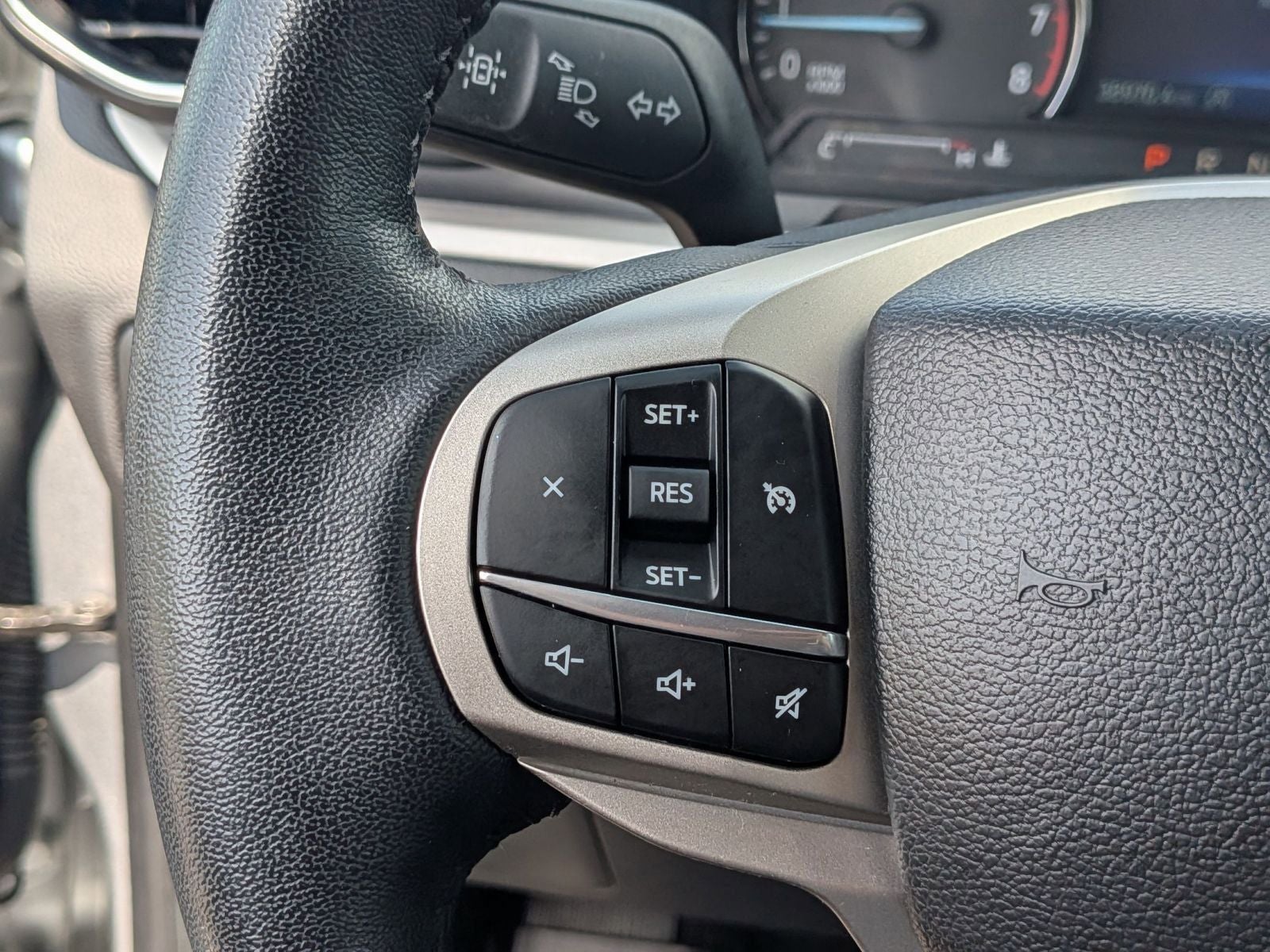 2023 Ford Explorer XLT 4WD