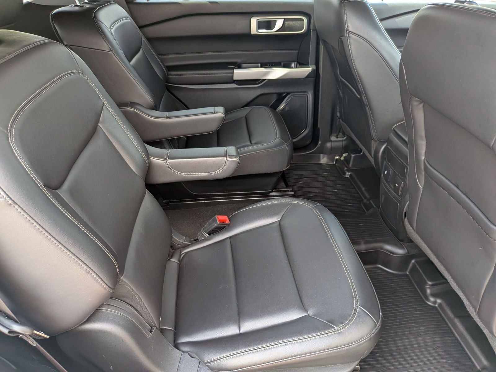 2023 Ford Explorer XLT 4WD