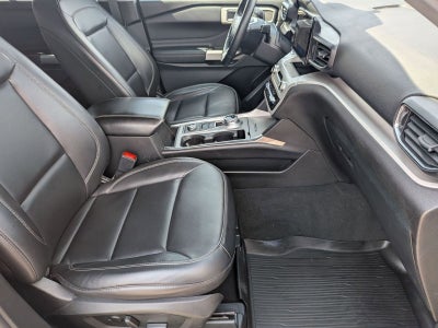 2023 Ford Explorer XLT 4WD