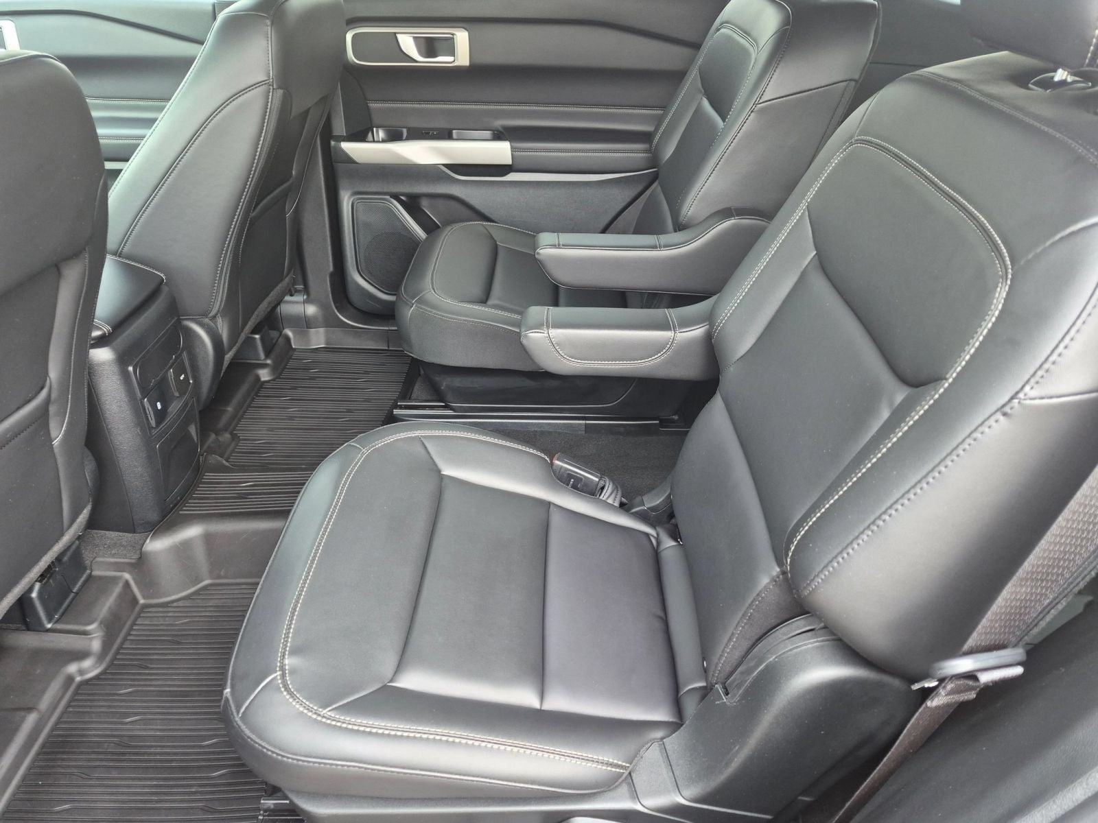 2024 Ford Explorer XLT AWD