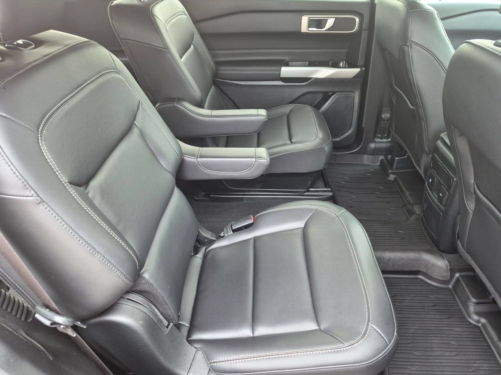 2024 Ford Explorer XLT AWD