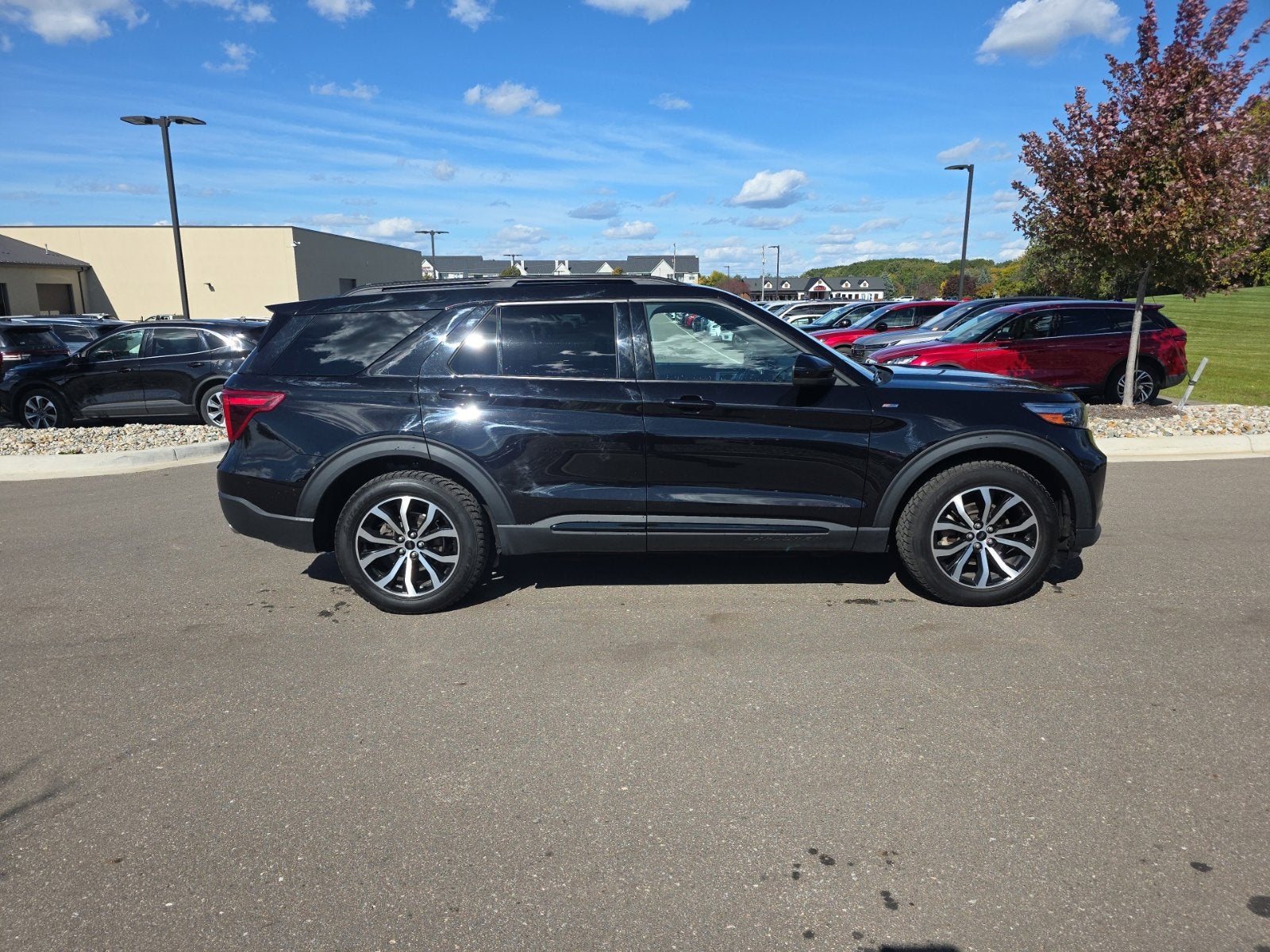 2023 Ford Explorer ST-Line