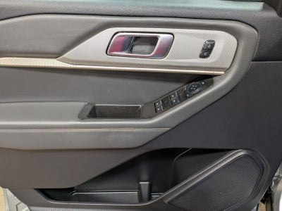 2025 Ford Explorer Active 4WD