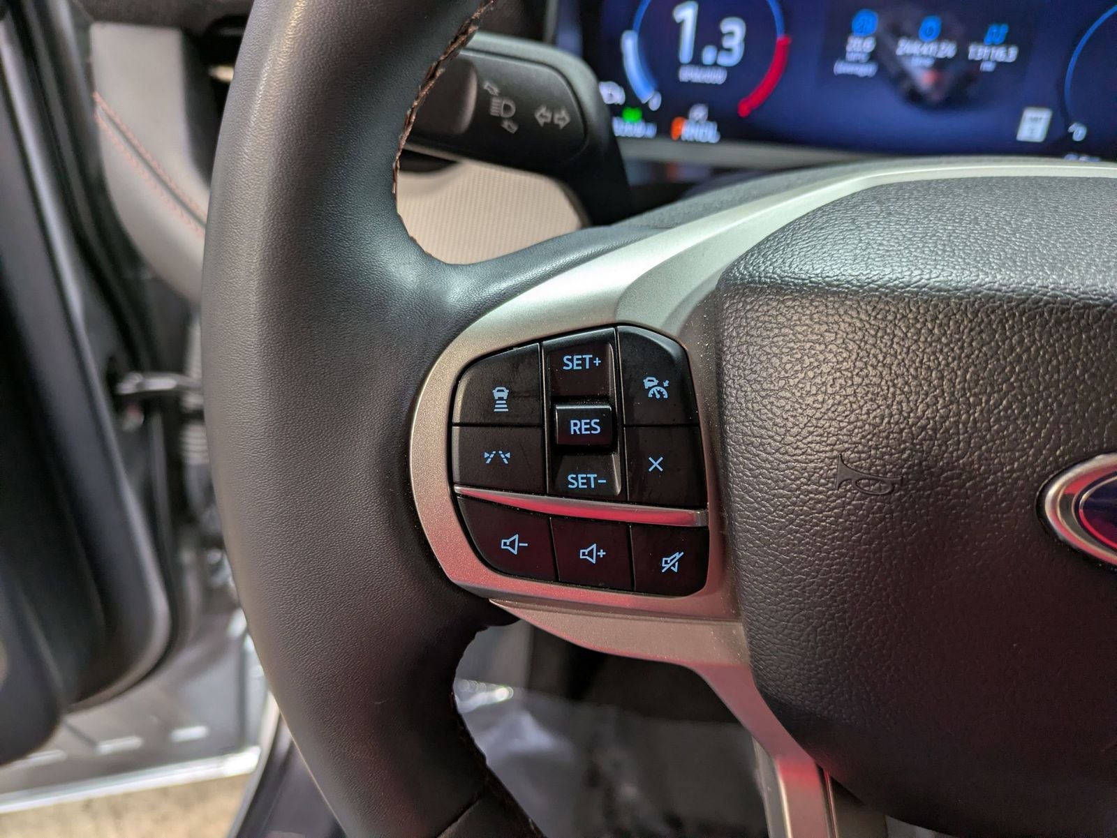 2025 Ford Explorer Active 4WD