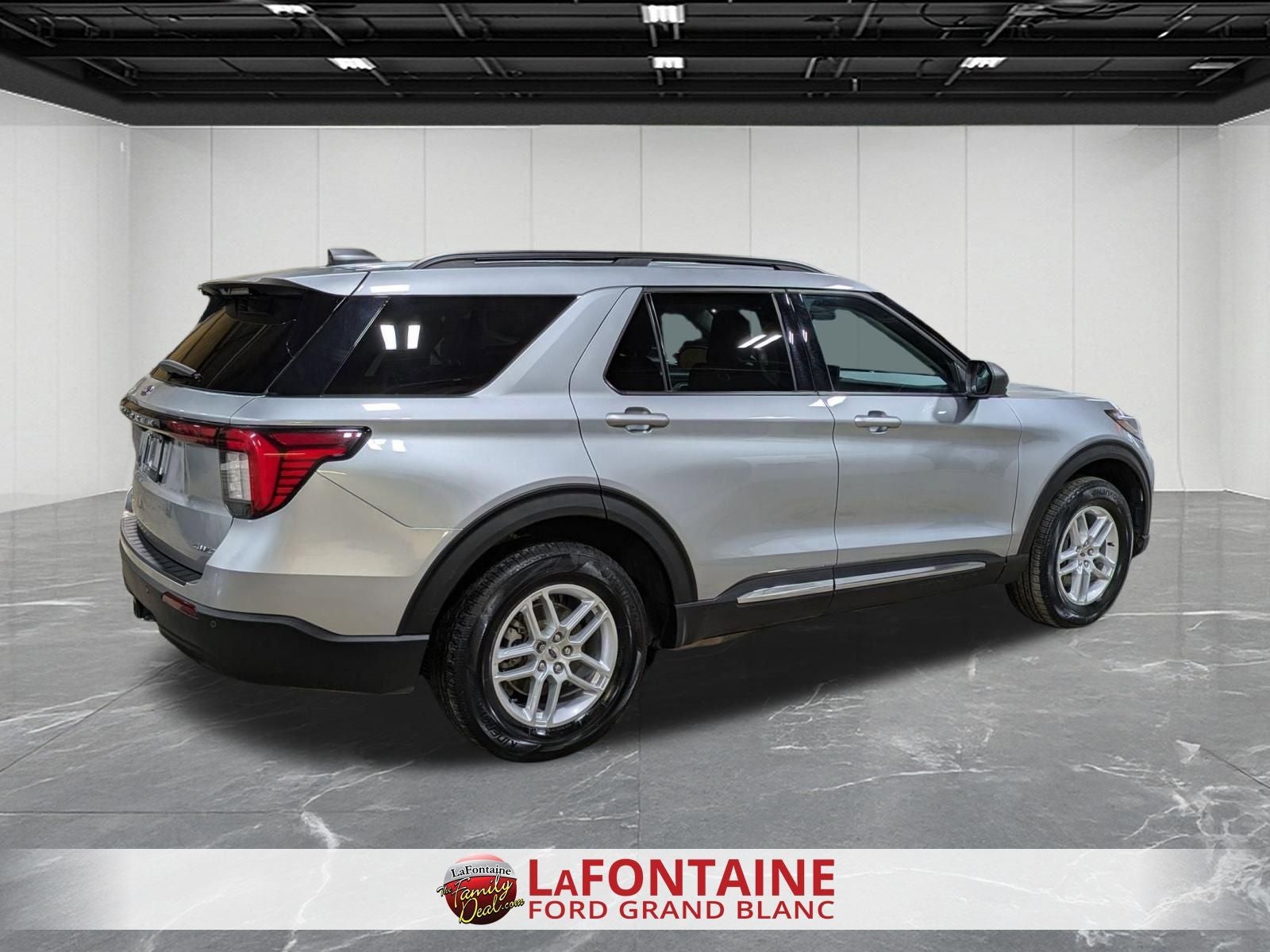 2025 Ford Explorer Active 4WD