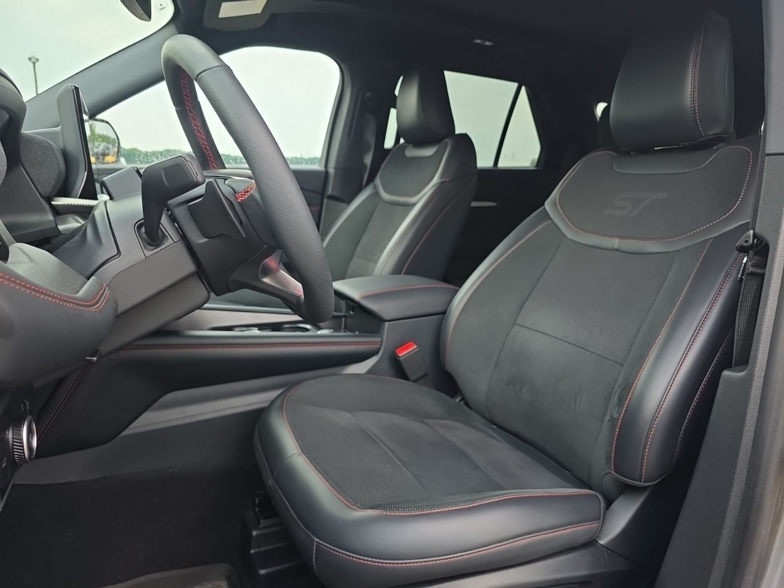 2025 Ford Explorer ST 4WD