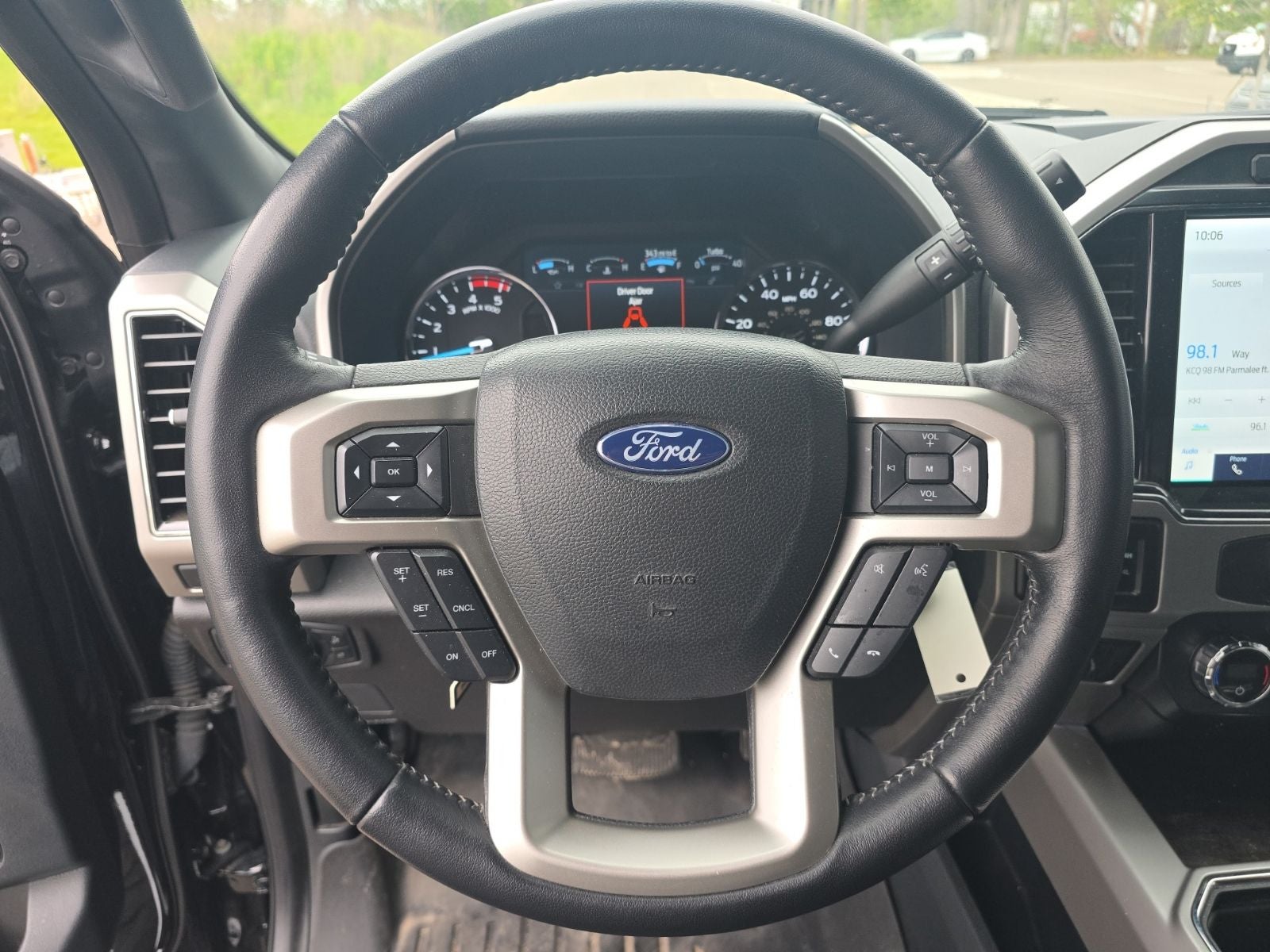 2022 Ford F-350SD Lariat