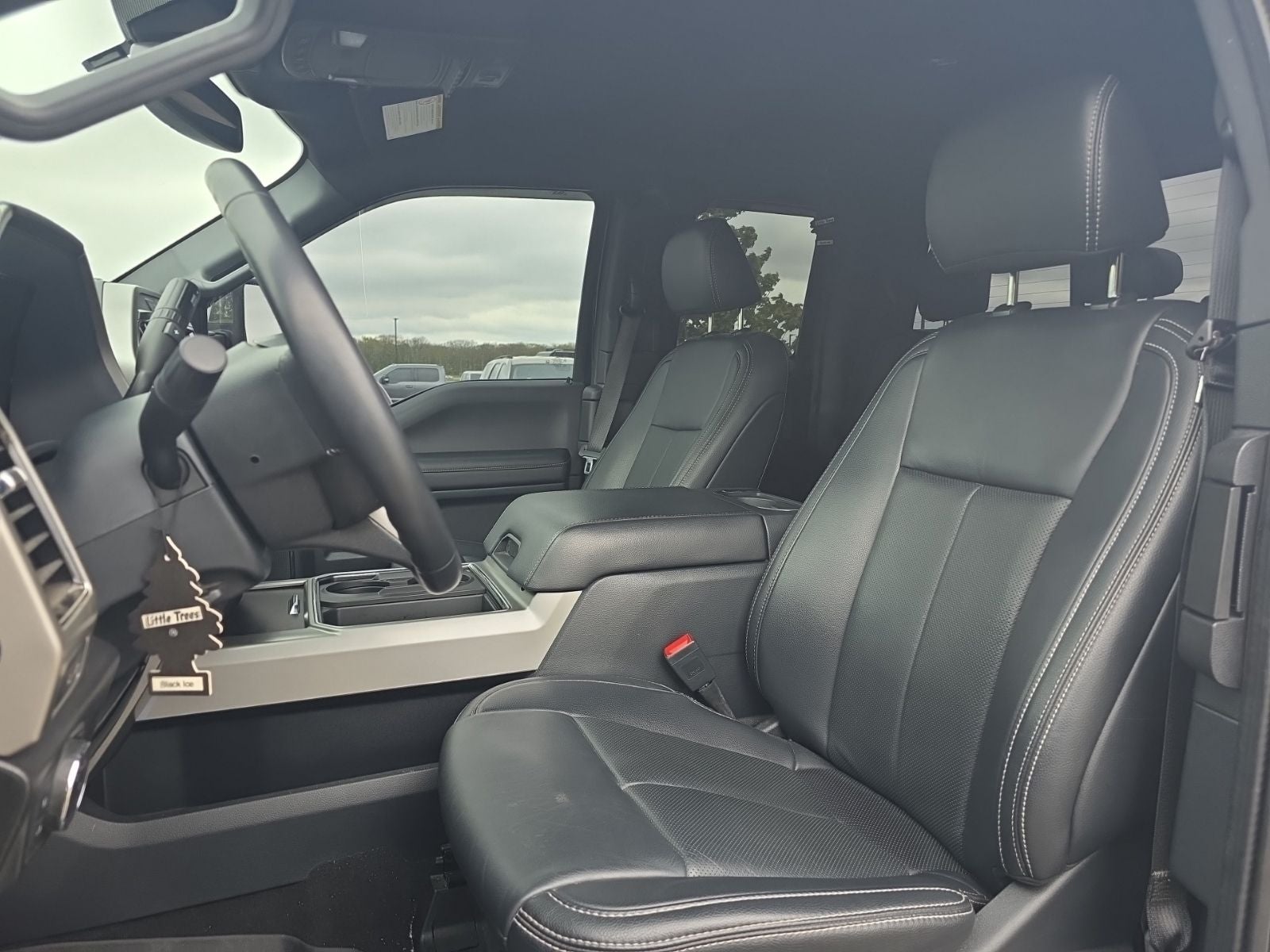 2022 Ford F-350SD Lariat