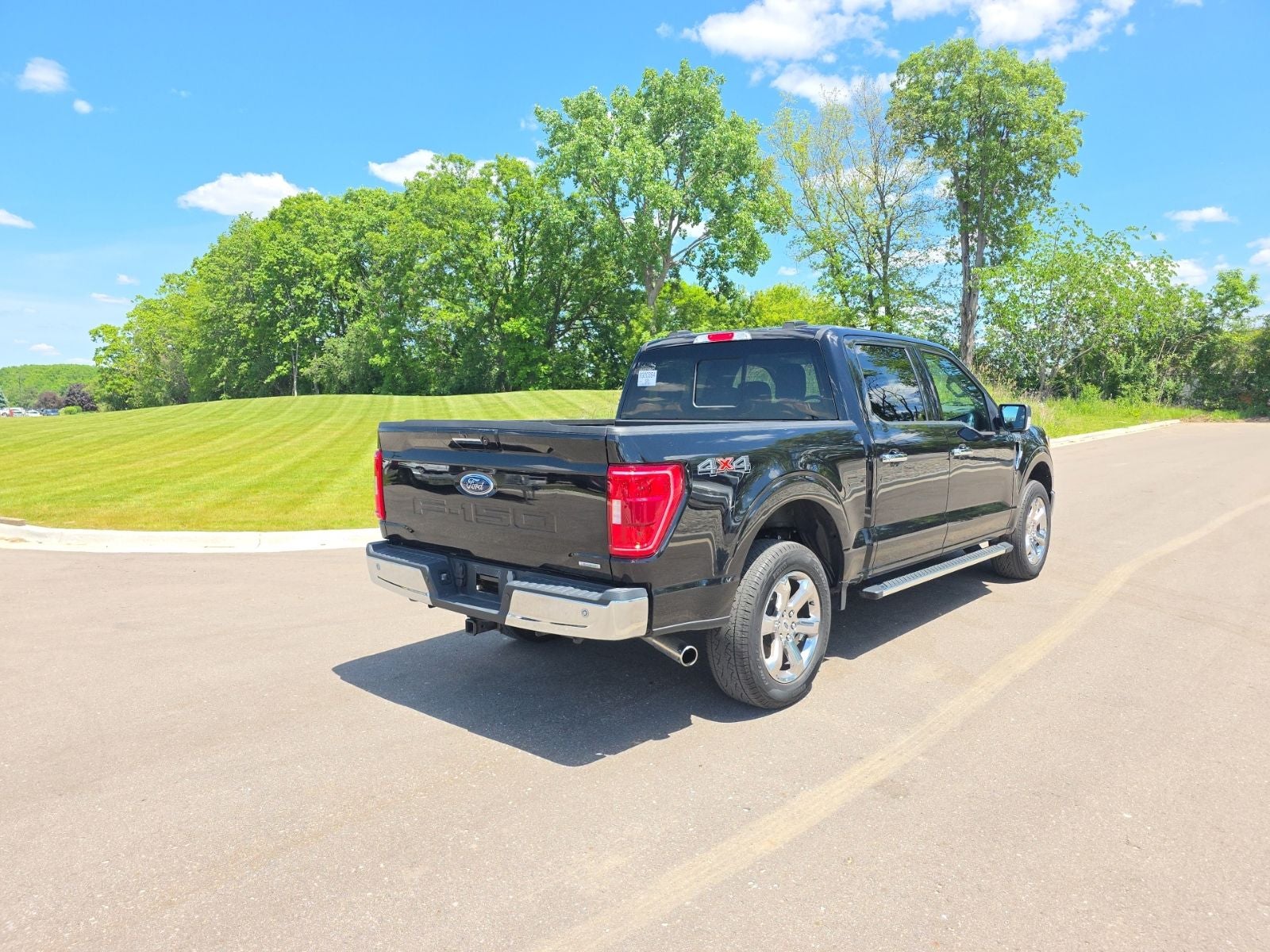 2023 Ford F-150 XLT 4X4