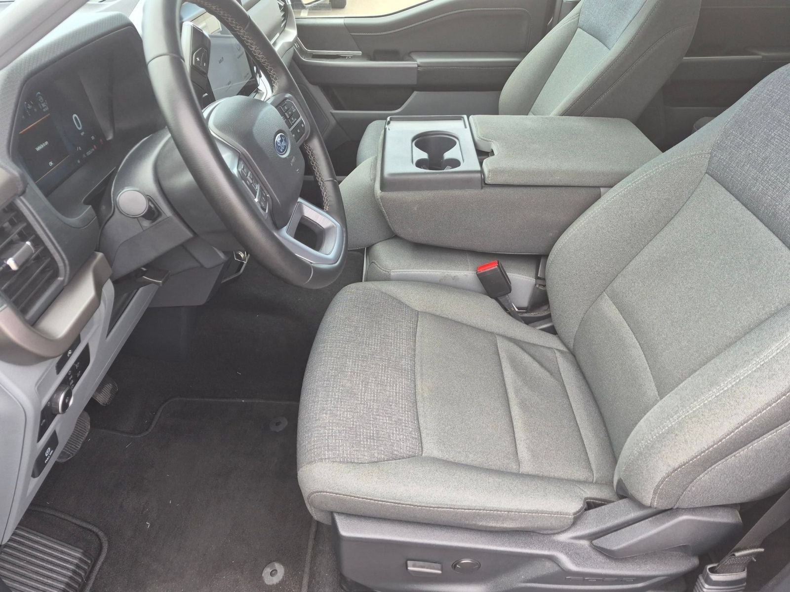 2025 Ford F-150 XLT 4X4