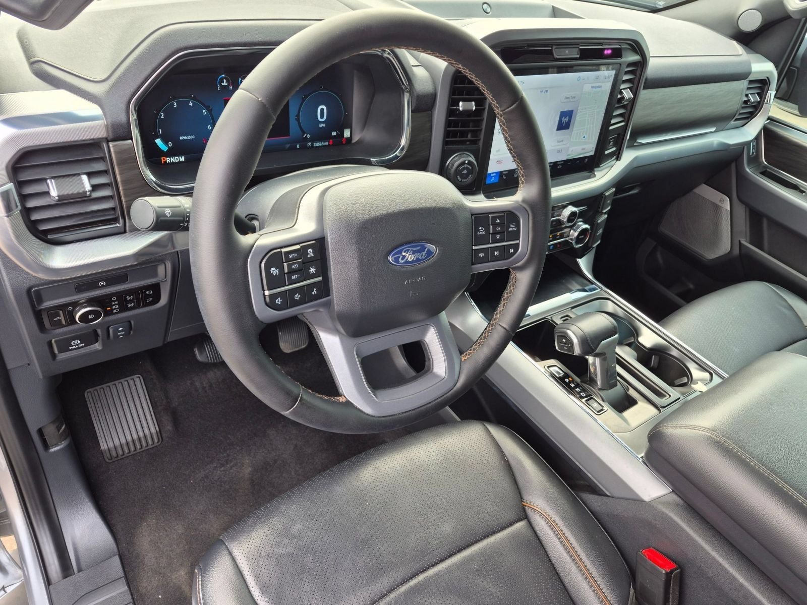 2025 Ford F-150 Lariat 4X4