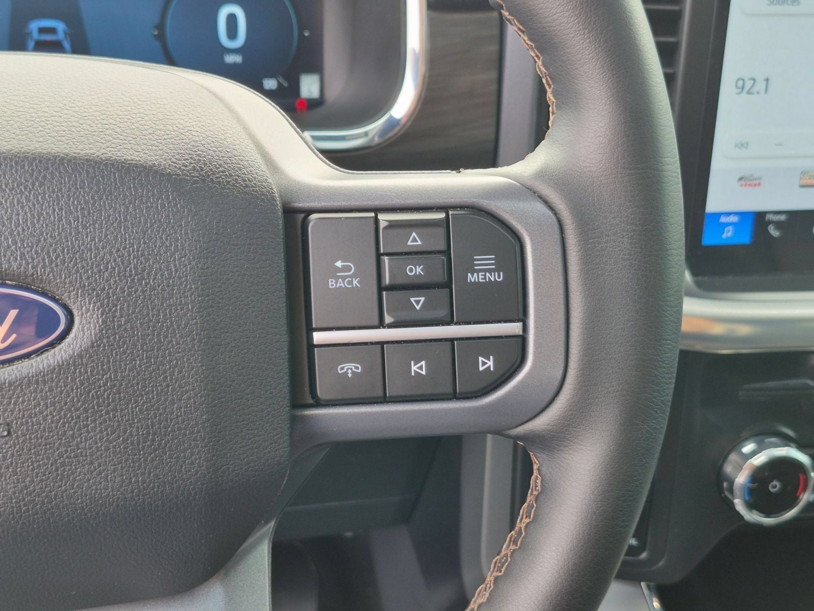 2025 Ford F-150 Lariat 4X4
