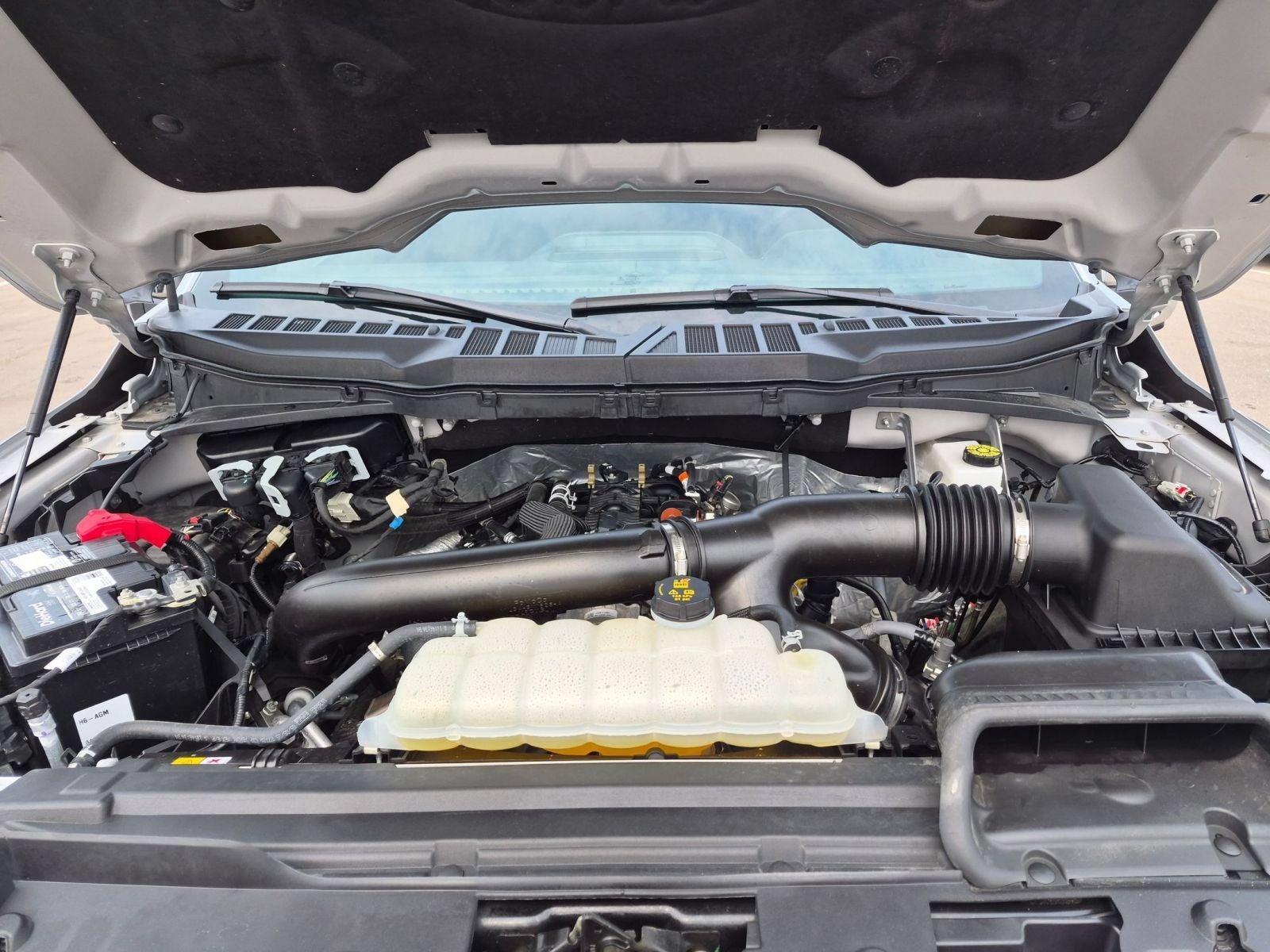 2025 Ford F-150 Lariat 4X4