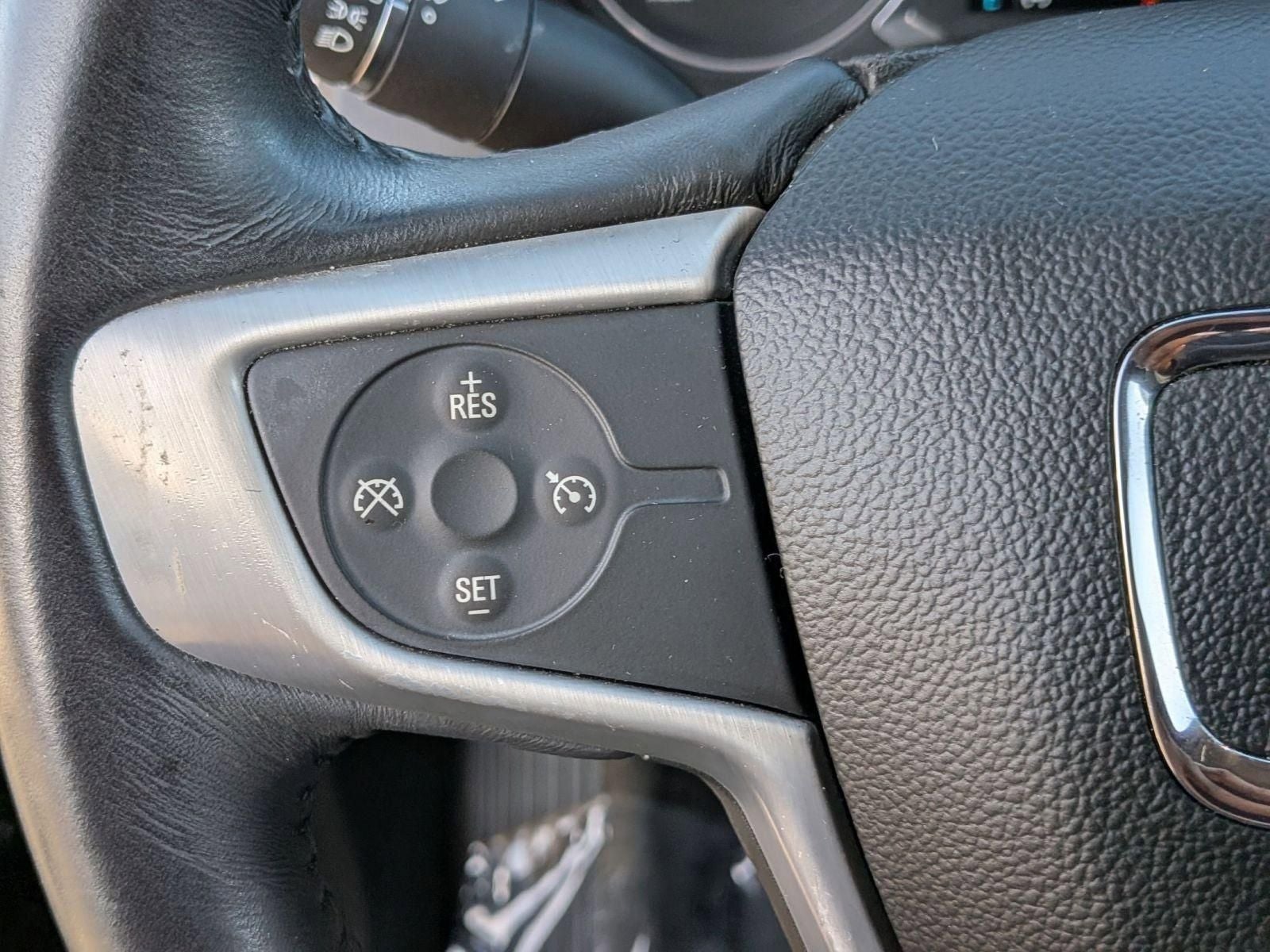2017 GMC Acadia SLE-2
