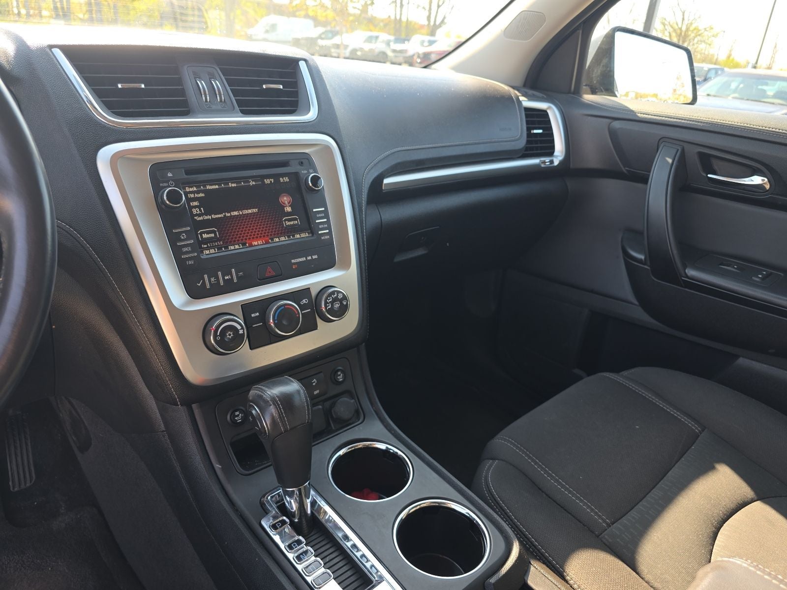 2016 GMC Acadia SLE-2