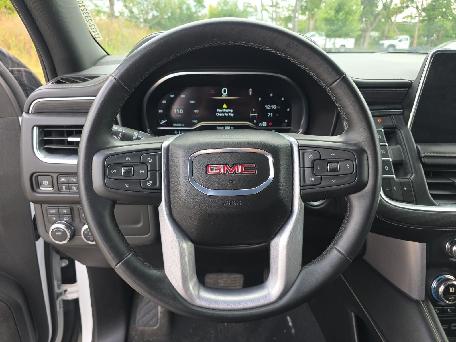 2024 GMC Yukon XL SLT