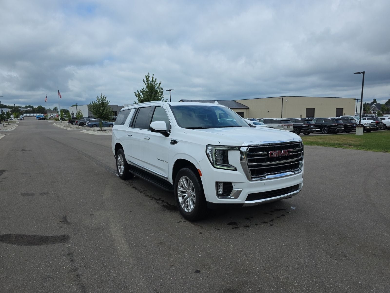 2024 GMC Yukon XL SLT