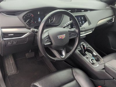 2023 Cadillac XT4 Premium Luxury