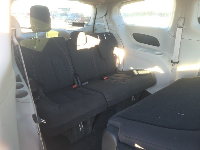 2021 Chrysler Voyager L