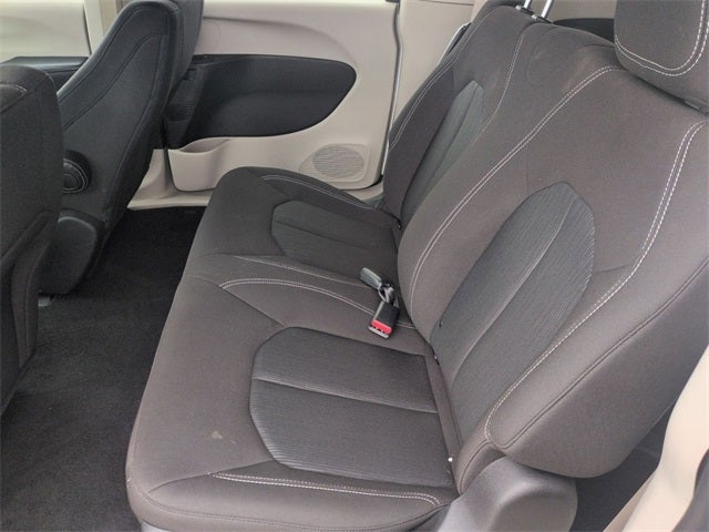 2021 Chrysler Voyager L