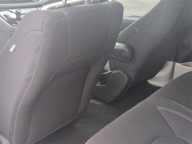 2021 Chrysler Voyager L