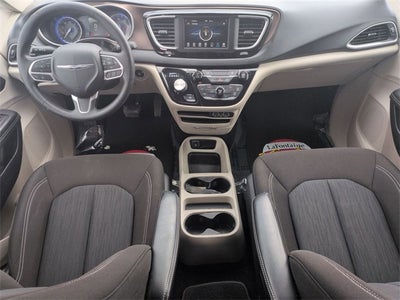 2021 Chrysler Voyager L