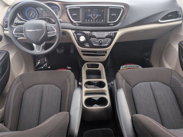 2021 Chrysler Voyager L