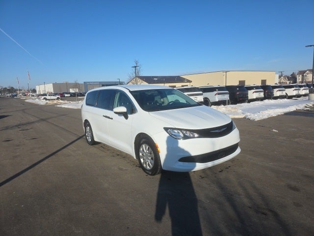2021 Chrysler Voyager L