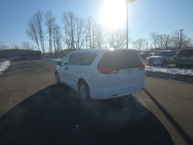 2021 Chrysler Voyager L