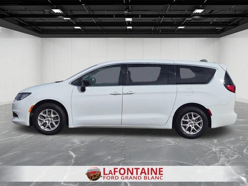 2024 Chrysler Voyager LX