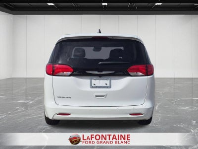 2024 Chrysler Voyager LX